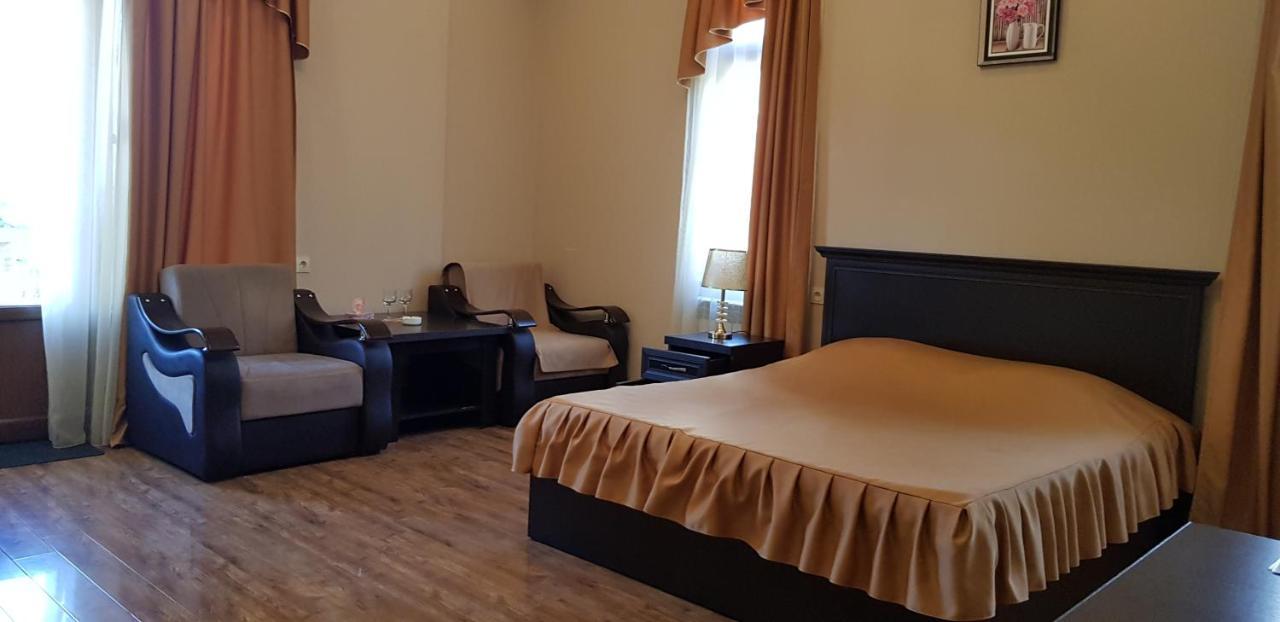 Ruzan Hotel Ijevan Ngoại thất bức ảnh