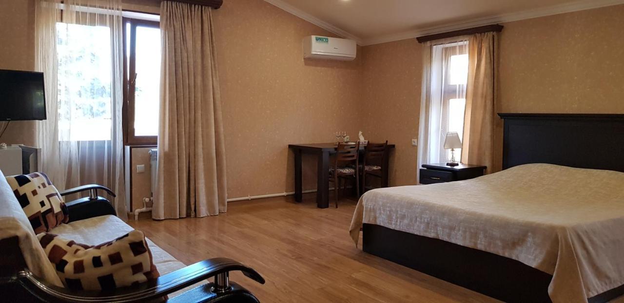 Ruzan Hotel Ijevan Ngoại thất bức ảnh