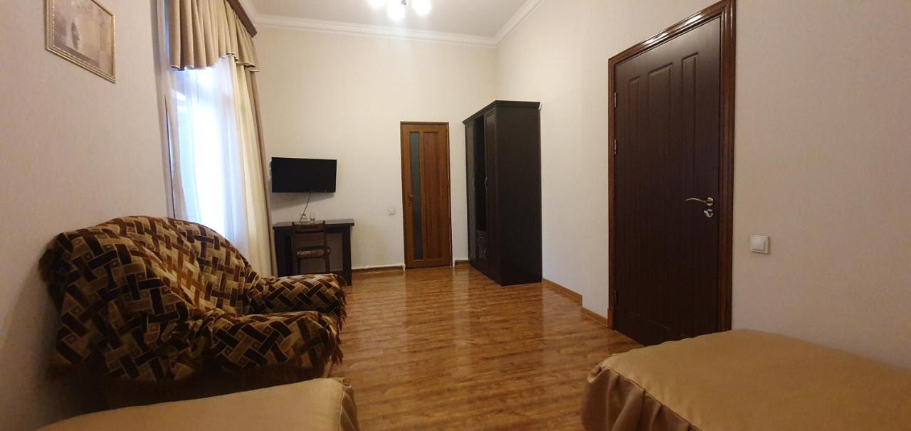 Ruzan Hotel Ijevan Ngoại thất bức ảnh