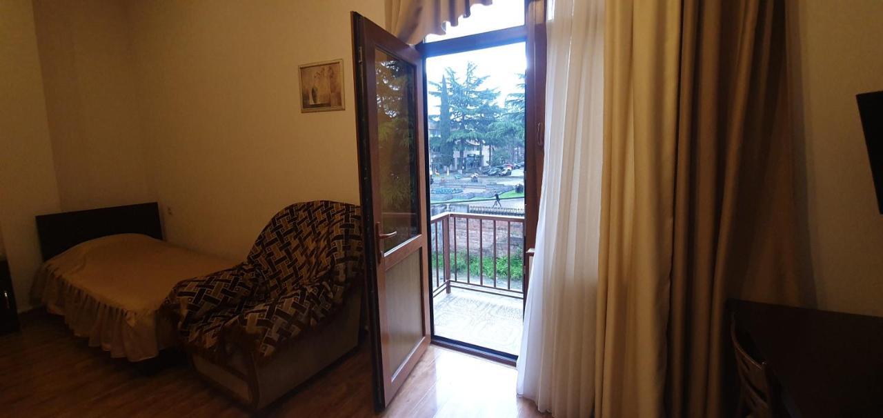 Ruzan Hotel Ijevan Ngoại thất bức ảnh